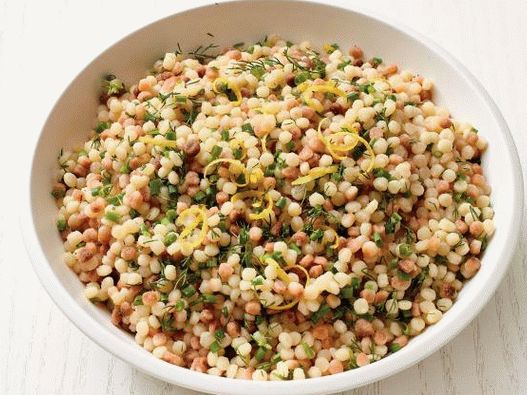Fotografija tjestenine Fregola sa biljem