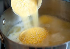 Polenta sa feta sirom