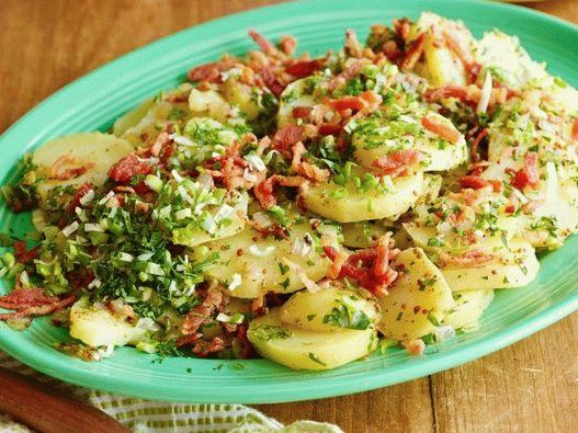 Foto vrhunska salata od krumpira