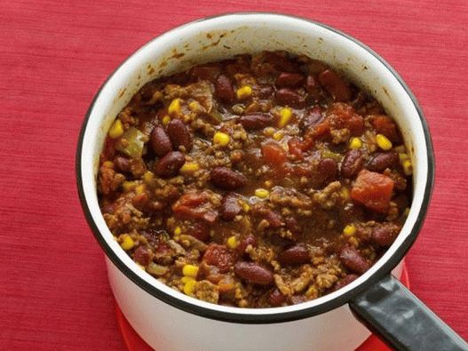 Chili con carne s pasuljem i kukuruzom
