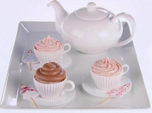 Cupcakes sa jagodnim punjenjem