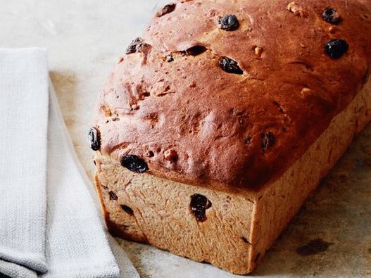 Domaći slatki hleb sa grožđicama i cimetom