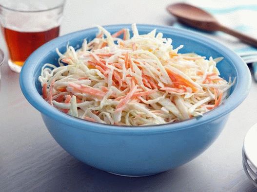 Fotografija posuđa - salata od kupusa