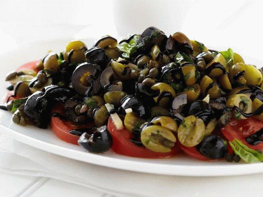 Fotografija jela - rimska letnja salata od maslina i paradajza