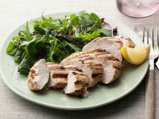 Herb marinirana pileća prsa pržena u tavi
