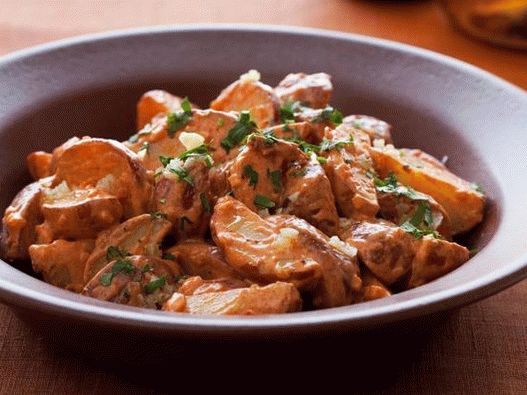 Lagana salata od mladog krompira sa dimljenom paprikom