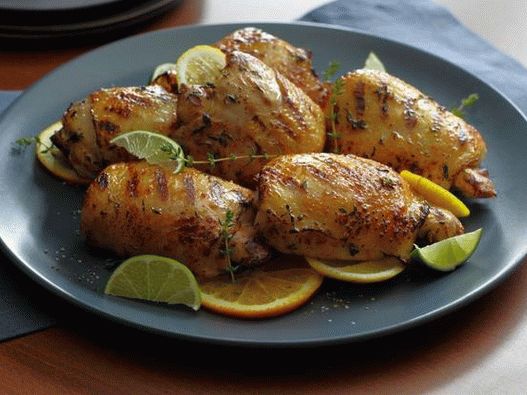Pileća pečena na žaru u marinadi od citrusa