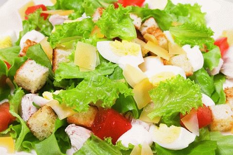 Cezar salata s piletinom: recept