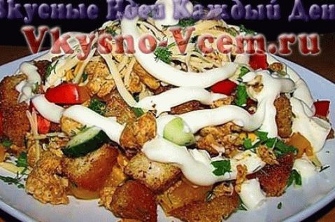 Hrskava salata s hljebom s rajčicama
