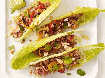 Foto turska salata s povrćem u salati