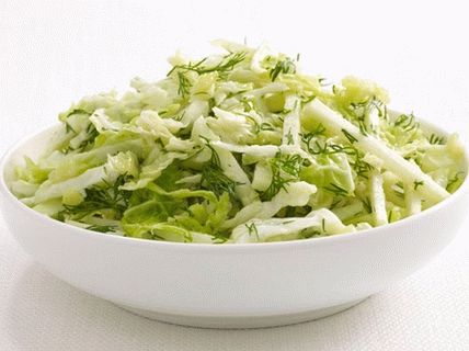 Foto salata od Kohlrabija i savojskog kupusa