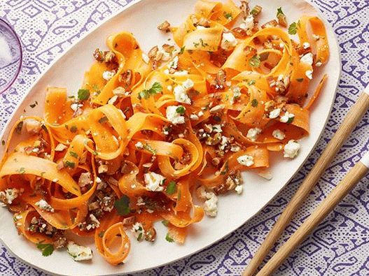 Foto salata od mrkve, datulja i feta