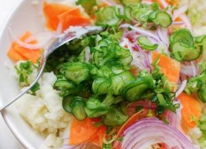 Srdačna povrća salata