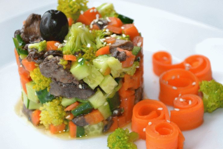 Povrće salata sa gljivama
