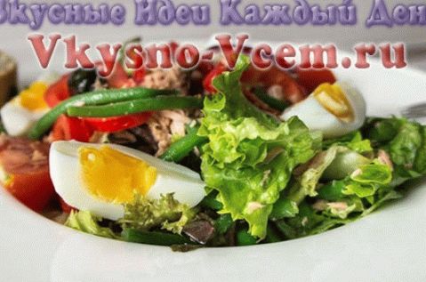 Topla salata sa tunom i začinskim biljem