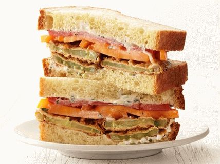 Foto sendviči sa prženim zelenim paradajzom