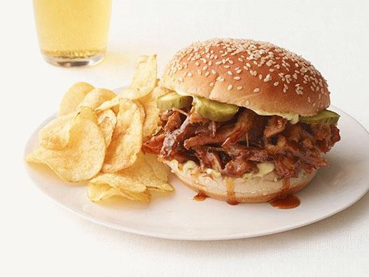 Foto svinjski sendviči svinjski u stilu kaše