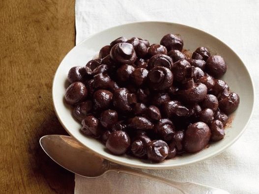 Fotografija Champignona u burgundskom vinu