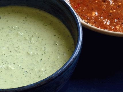 Foto sos od jalapeno paprike s majonezom i cilantrom