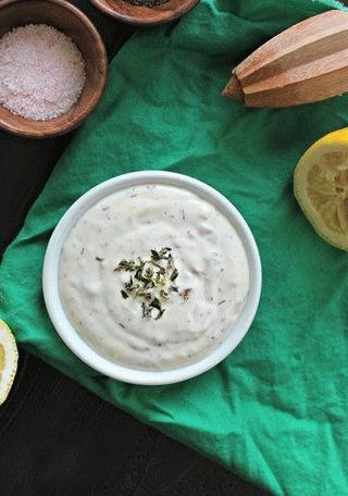 Foto klasični umak od tartara