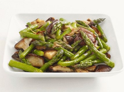 Foto azijske šparoge sa gljivama Shiitake