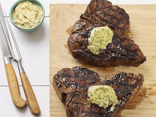 Fotografija gril porterhouse bifteka sa senfom