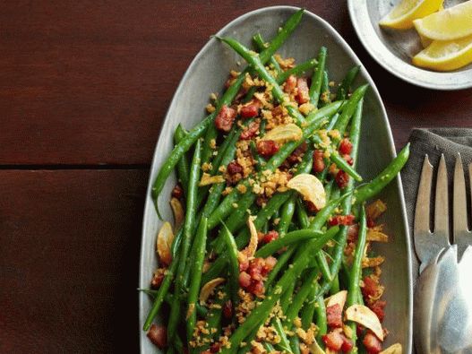 Foto zeleni grah pržen pancetom