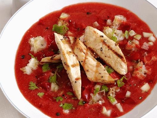 Foto Gazpacho supa sa prženom piletinom u soku od limete