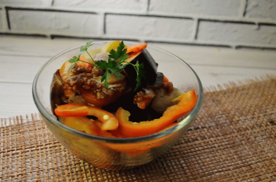 Topla povrća salata