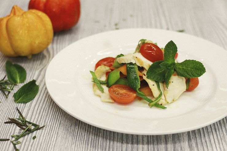 Topla pileća salata