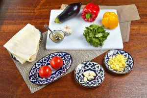 Topla pita salata