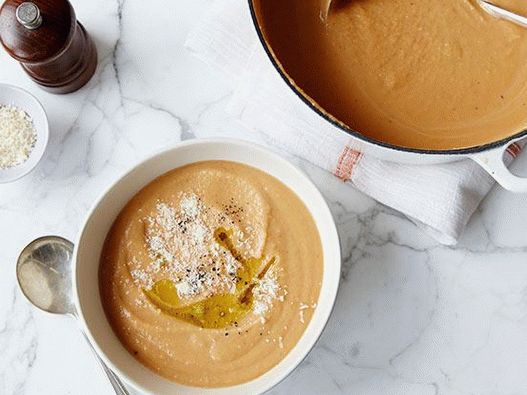 Foto juha od bundeve sa šlagom i sirom