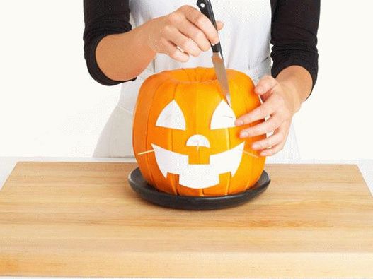 Torta od karamele za Halloween Torta od karamele za Halloween