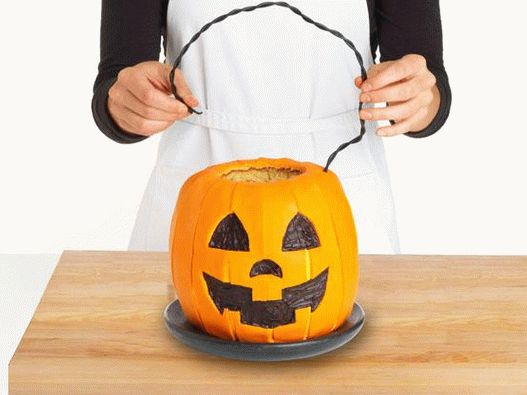 Torta od karamele za Halloween Torta od karamele za Halloween