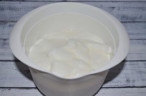Troslojna torta