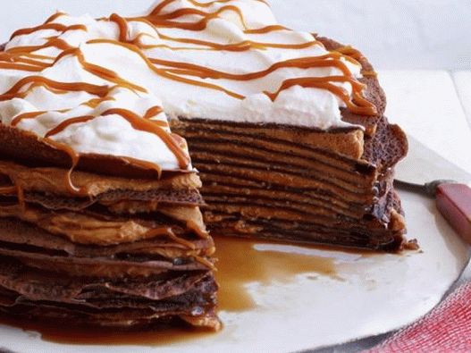 Čokoladna torta od palačinki s dolce de leche kremom