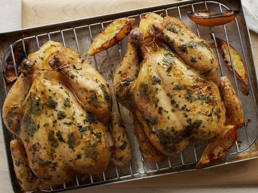 Piletina u rerni sa limunom i začinskim biljem