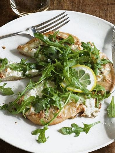 Bijela pica s rukolom