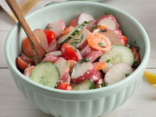Foto proljetna krompir salata