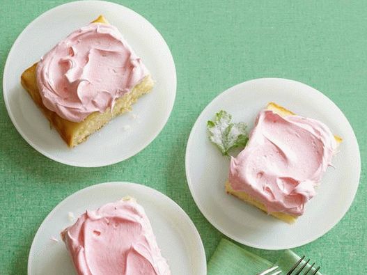 Foto Victorian torta sa ružičastim geranijama