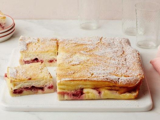 Foto čarobni sloj torta sa bobicama