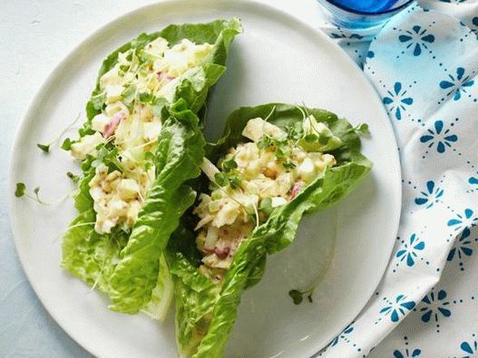 Foto salata od jaja u čamcima