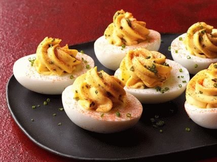 Fotografija jaja punjenih biljem