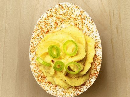 Fotografija jaja punjenih šlagom