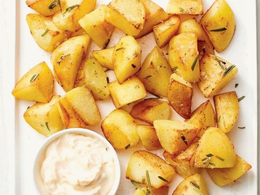 Foto pečeni krompir s ružmarinom