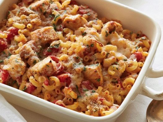 Foto pasta s piletinom u italijanskom stilu