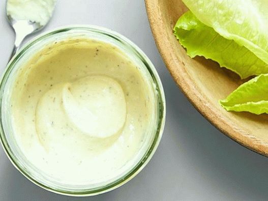 Foto salata cezar sa jogurtom