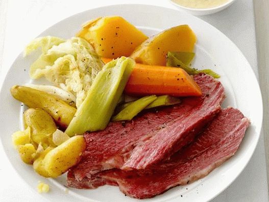 Fotografija jela - Goveđa teleća govedina sa kupusom u sporoj šporetu